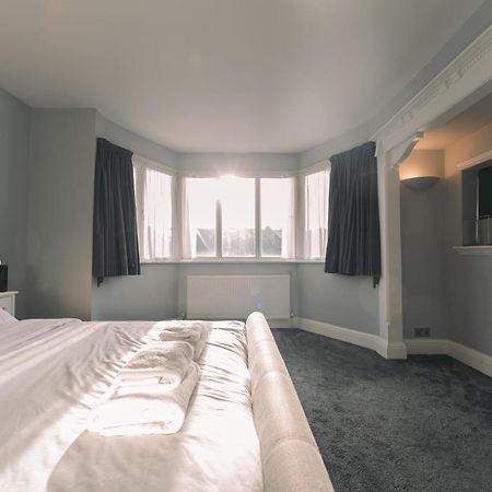 Modern Flat By The Underground. Apartment ลอนดอน ภายนอก รูปภาพ