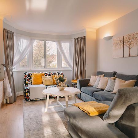 Modern Flat By The Underground. Apartment ลอนดอน ภายนอก รูปภาพ