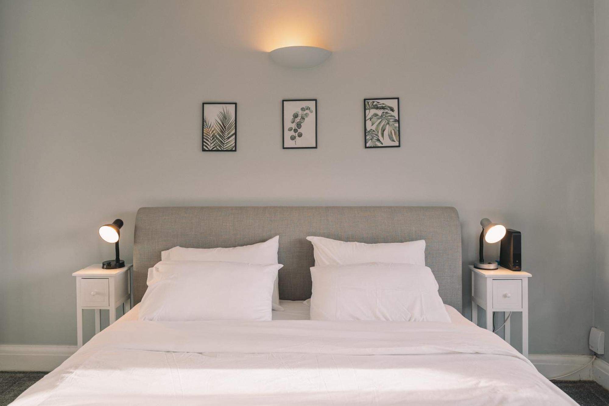 Modern Flat By The Underground. Apartment ลอนดอน ภายนอก รูปภาพ