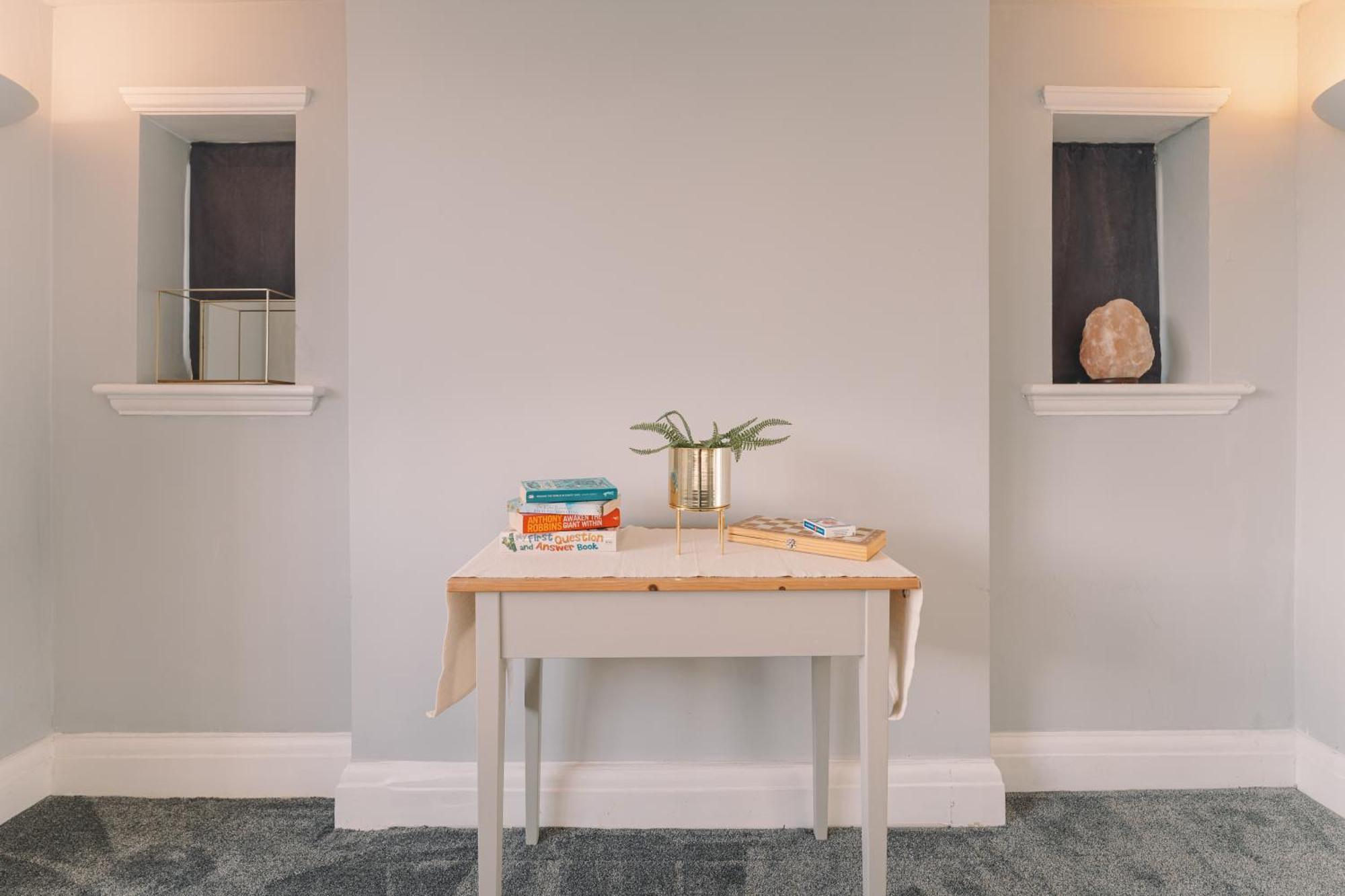 Modern Flat By The Underground. Apartment ลอนดอน ภายนอก รูปภาพ