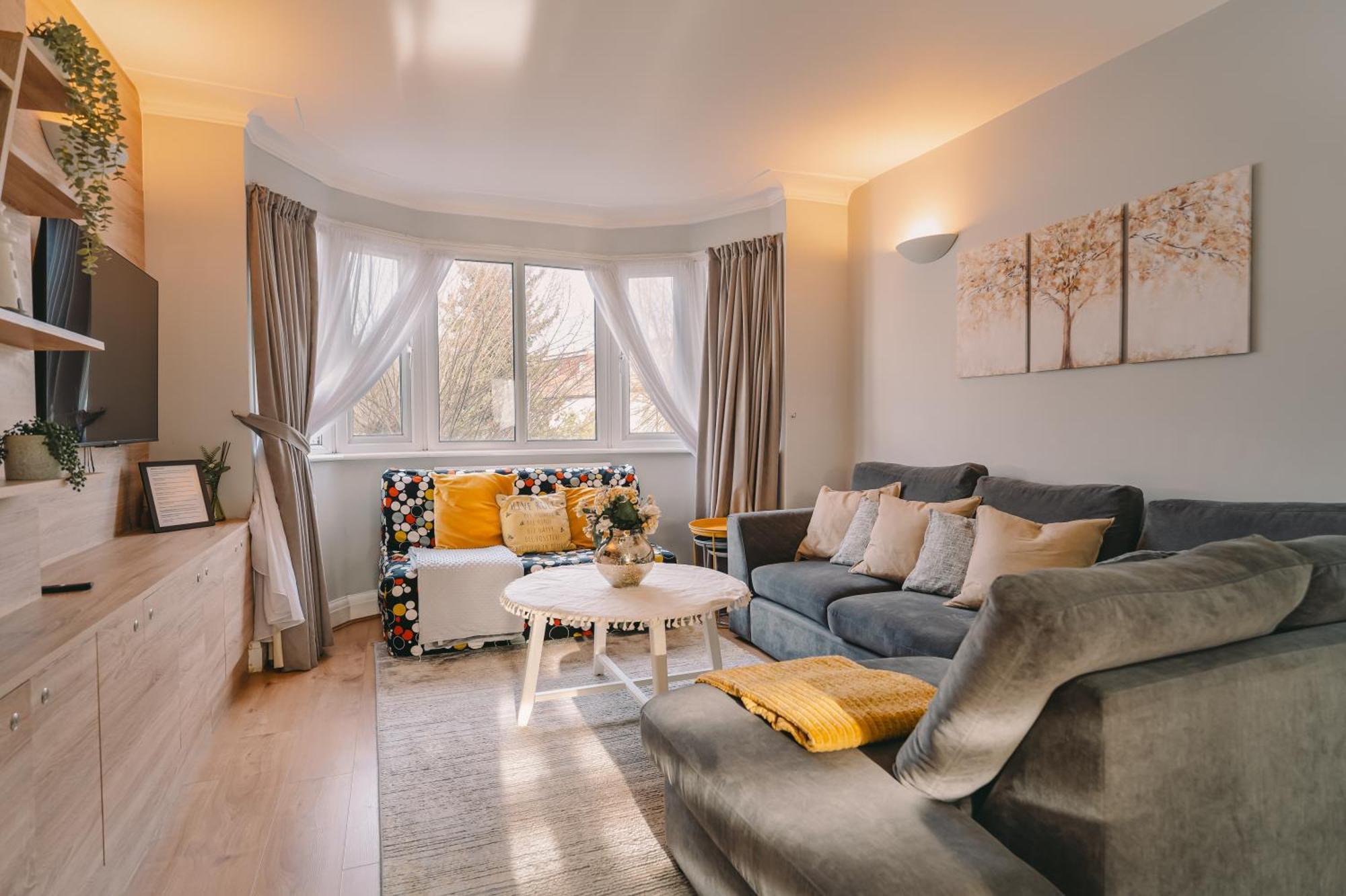 Modern Flat By The Underground. Apartment ลอนดอน ภายนอก รูปภาพ