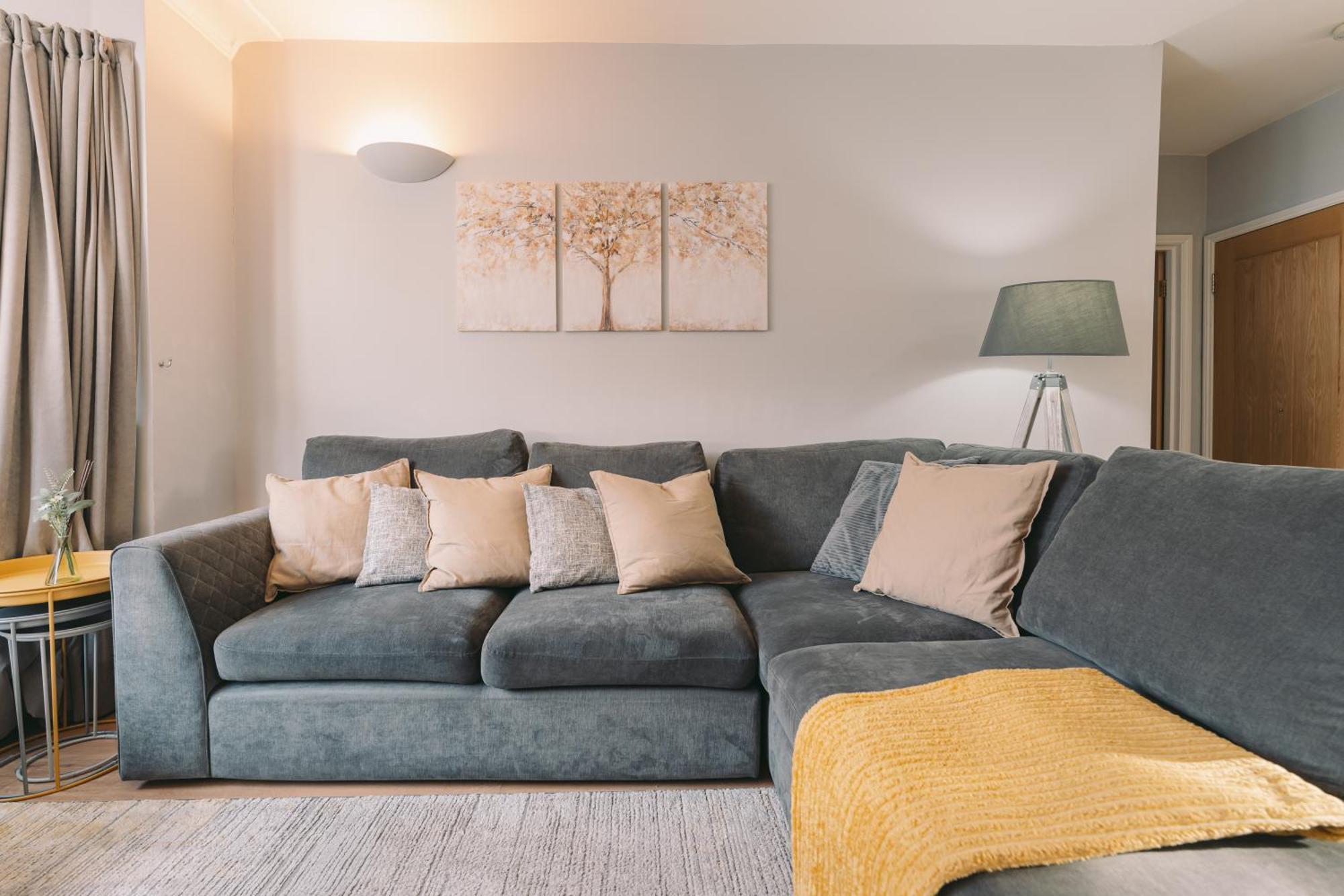 Modern Flat By The Underground. Apartment ลอนดอน ภายนอก รูปภาพ